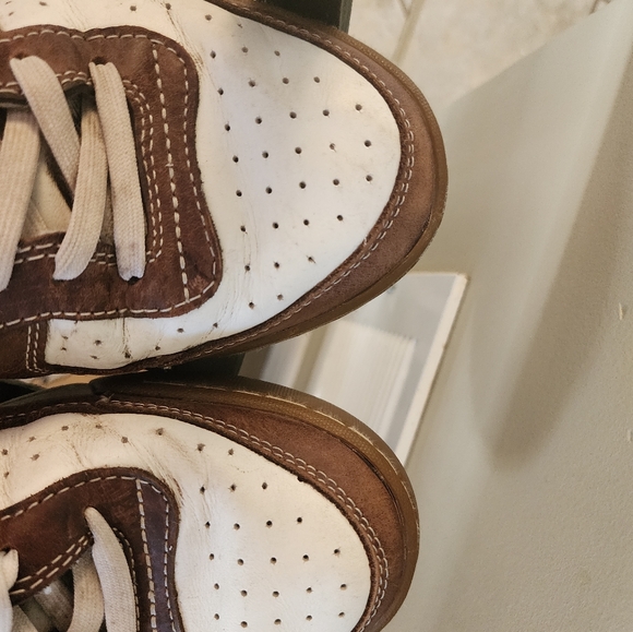 Mens 9 True Religion Leather High Tops Brown/White - Picture 9 of 9